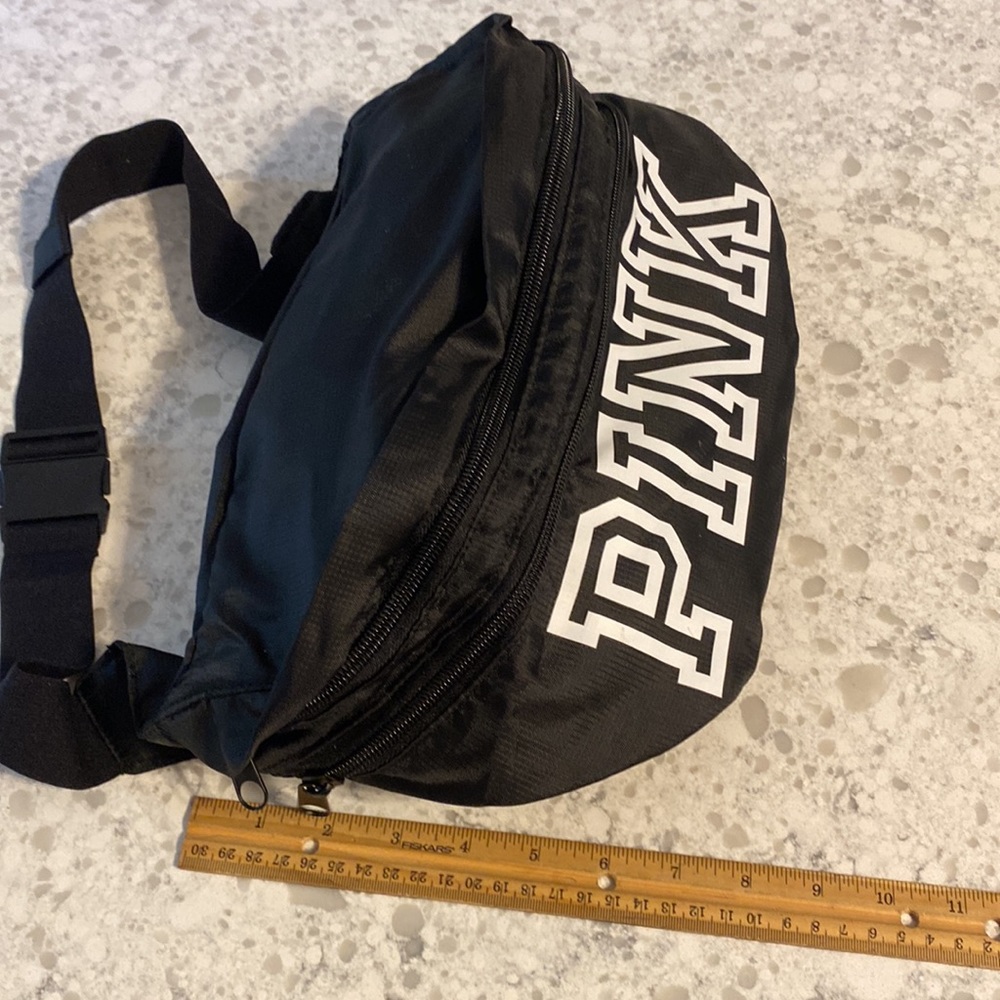 SALE NWOT large convertible PINK Victorias Secret belt bag-converts to back sack - Picture 9 of 16